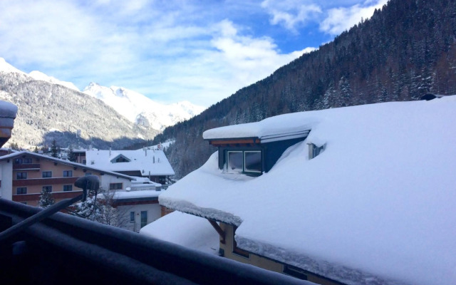 St Anton ski apartments