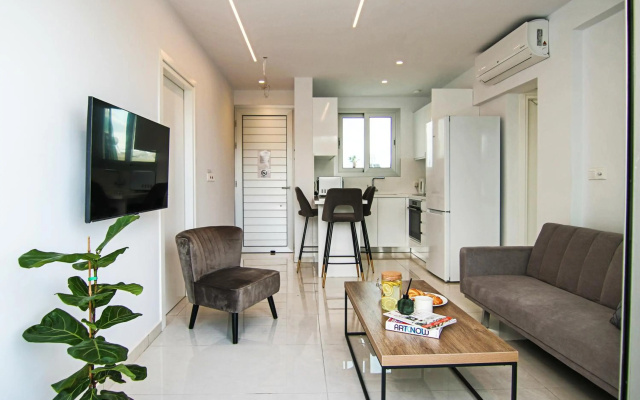 Phaedrus Living - Seaside Executive Flat Harbour 205