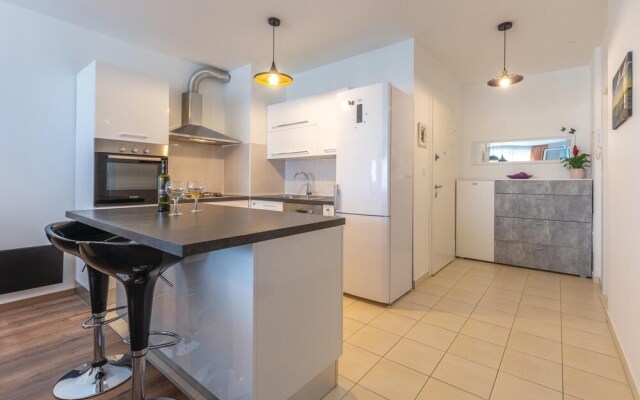 Nice Apartment in Split With 3 Bedrooms and Wifi