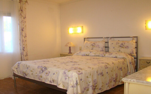 A-Llierca L'Escala Property