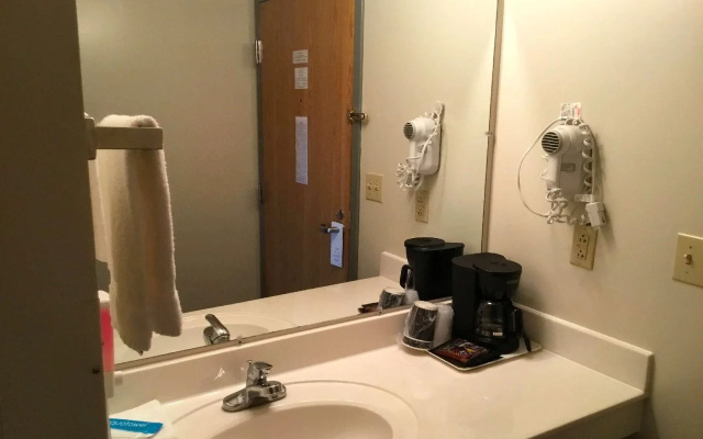 Simple Rewards Inn Shelbina