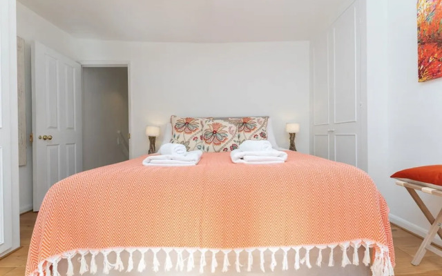 Host Stay Sunny Terrace on Robert Street