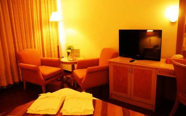Mtc Plus At Grand Tower Inn