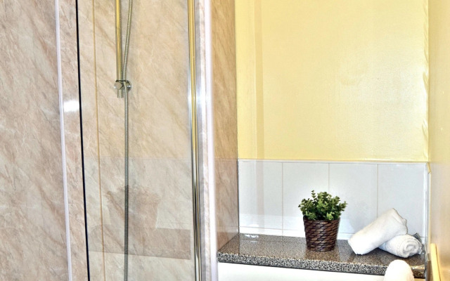 The Bridge of Cally Hotel