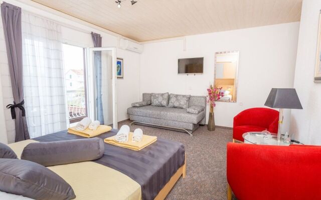 Lanterna Rooms