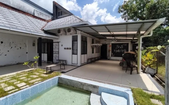 Yons' Homestay by Oyo Rooms
