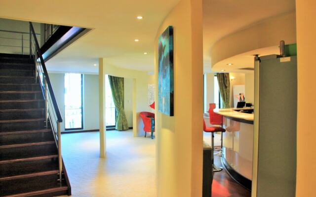 Luxurious NYC style downtown AC duplex