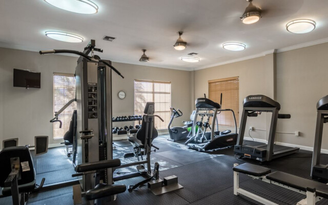 Exquisite Avalon Clearwater Condo,Minutes To Beach