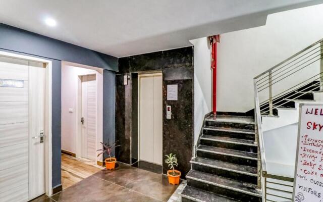 OYO Townhouse 513 Hotel Skylight Near Medanta Hospital