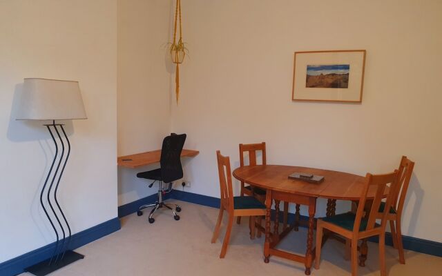 Charming 2-bed Apartment in Bournemouth