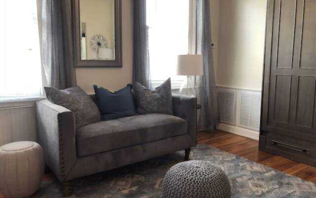 Suites on Coming