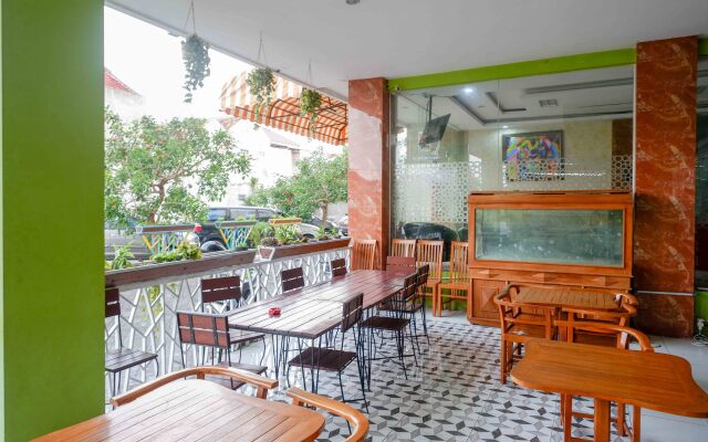 RedDoorz Plus Syariah near Manahan Solo