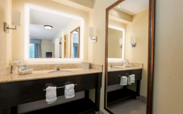 Homewood Suites by Hilton Nashville Airport