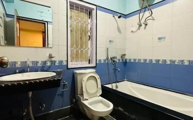 Gajraj Hotel