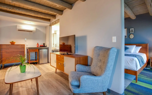 El Vado Motel