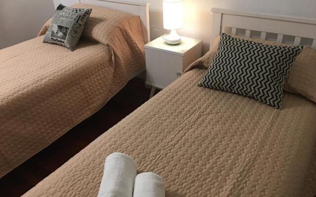 LOPEZ Hostel & Suites