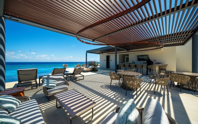 Marila - Luxury 3 BR - Ocean View & Pool