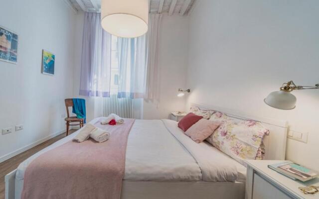 32 nero - Florence Apartment San Niccolò