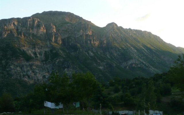 Karadut Pension Nemrut