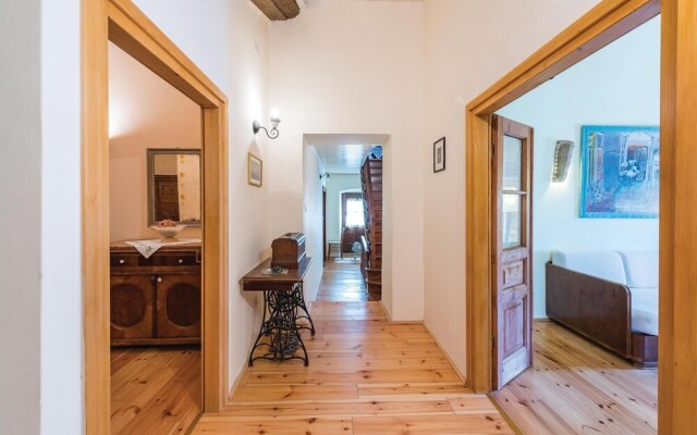 Beautiful Home in Markovac With Wifi and 5 Bedrooms