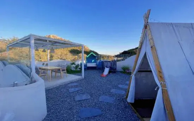 Tianjin hobbit cabin B & B (xijingyu store)