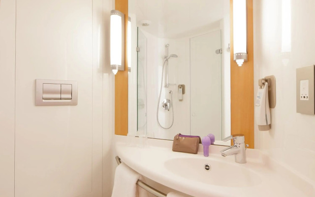 ibis London Luton Airport
