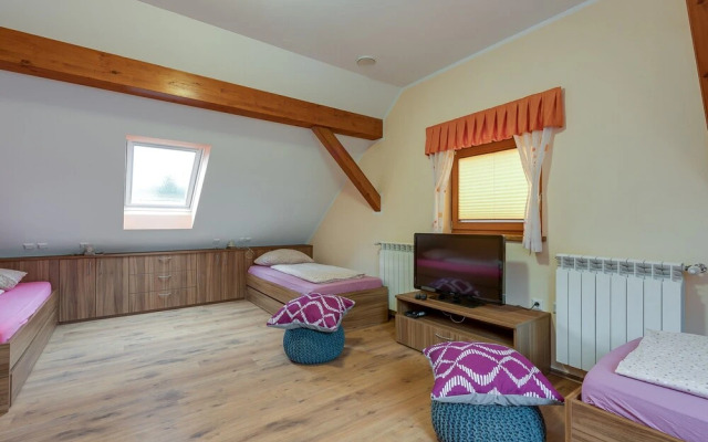 Countryside Hut 800m From Ski