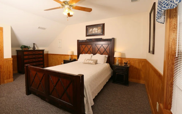 Ivy Falls 9 - Five Bedroom Chalet
