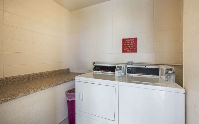 Red Roof Inn Tifton