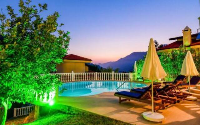 Lakestone Villa