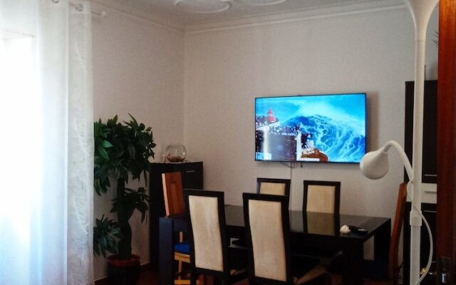 Inviting 2-bed Apartment in Nazare