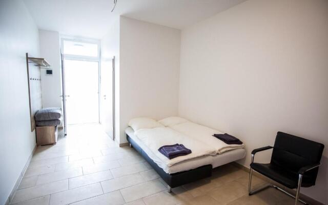 MOTEL Schlegel