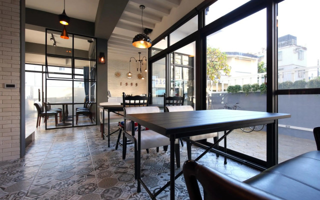 1999 Bed and Breakfast