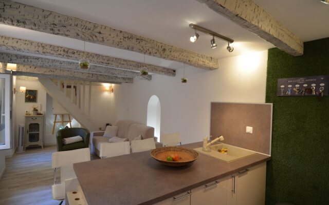 Charming Duplex Apartment 4 Persons in Port of Nice District