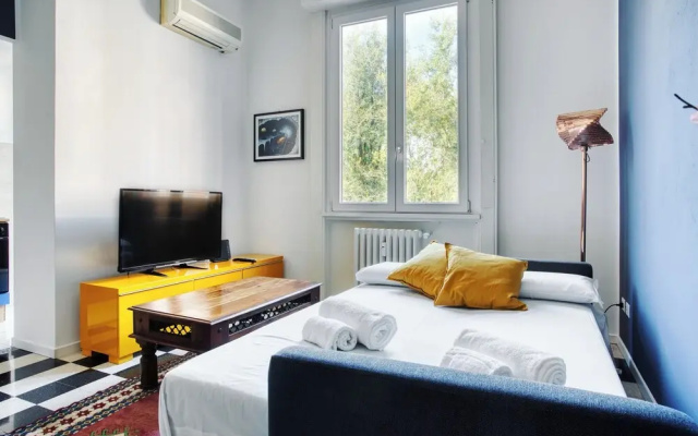 JOIVY Stylish Flat in Porta Genova