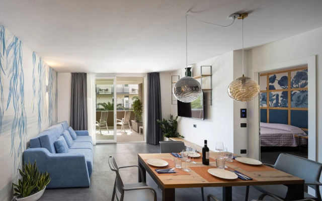 Aris Apartments & Sky Pool - Tonelli Hotels - Adult Friendly