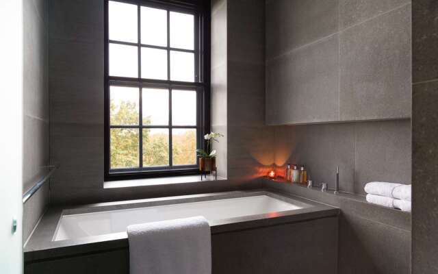 Grosvenor House Suites