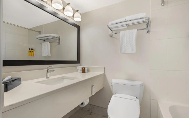 Best Western Plus Suites Downtown