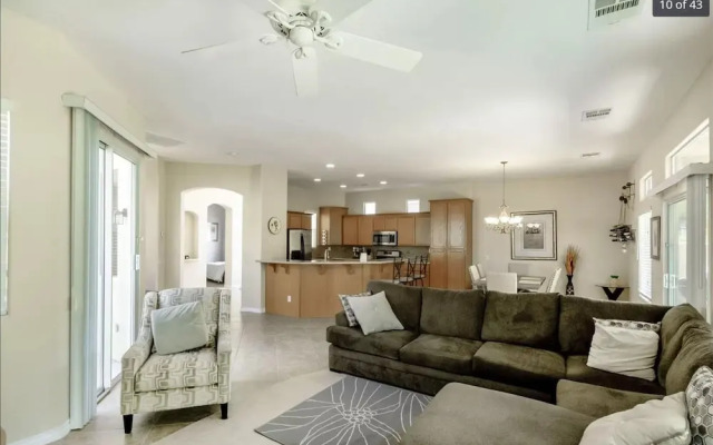 Golfing & Festival Lover's Paradise