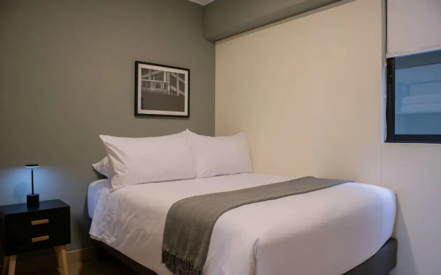 w Charming 2BR w Balcony in Miraflores