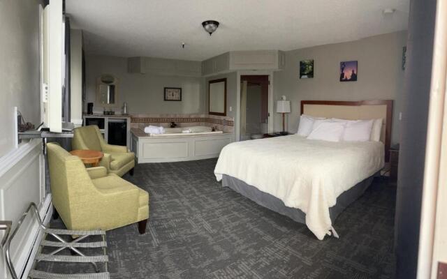 Vacationland Inn & Suites