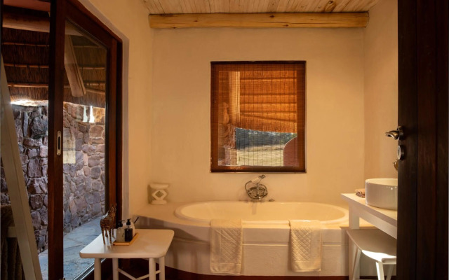 Zebras Crossing Lodge