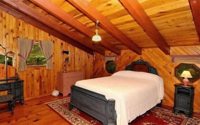 Cedarwood Lodge