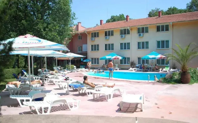 Druzhba Hotel
