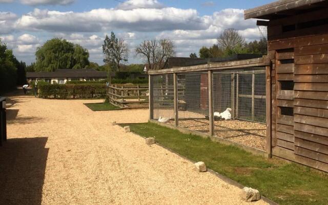 Windsor Studio West-Only 10 mins from Legoland