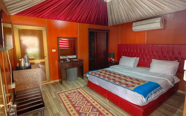 Rum Oasis Luxury Camp