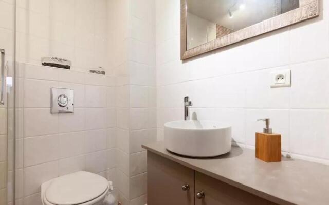 2 bedrooms 2 bathrooms apartment in Old Antibes
