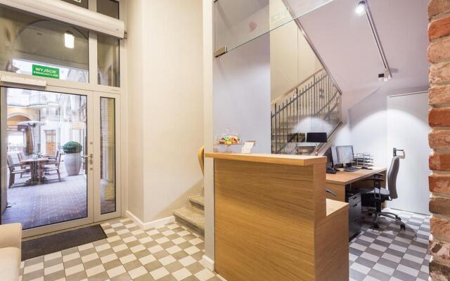 Venetian House Market Square Aparthotel