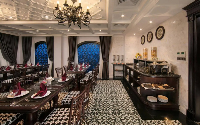 Canary Hanoi Hotel