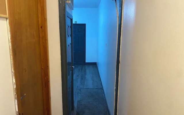 Room in Guest Room - Spacious Double Room in Stoke